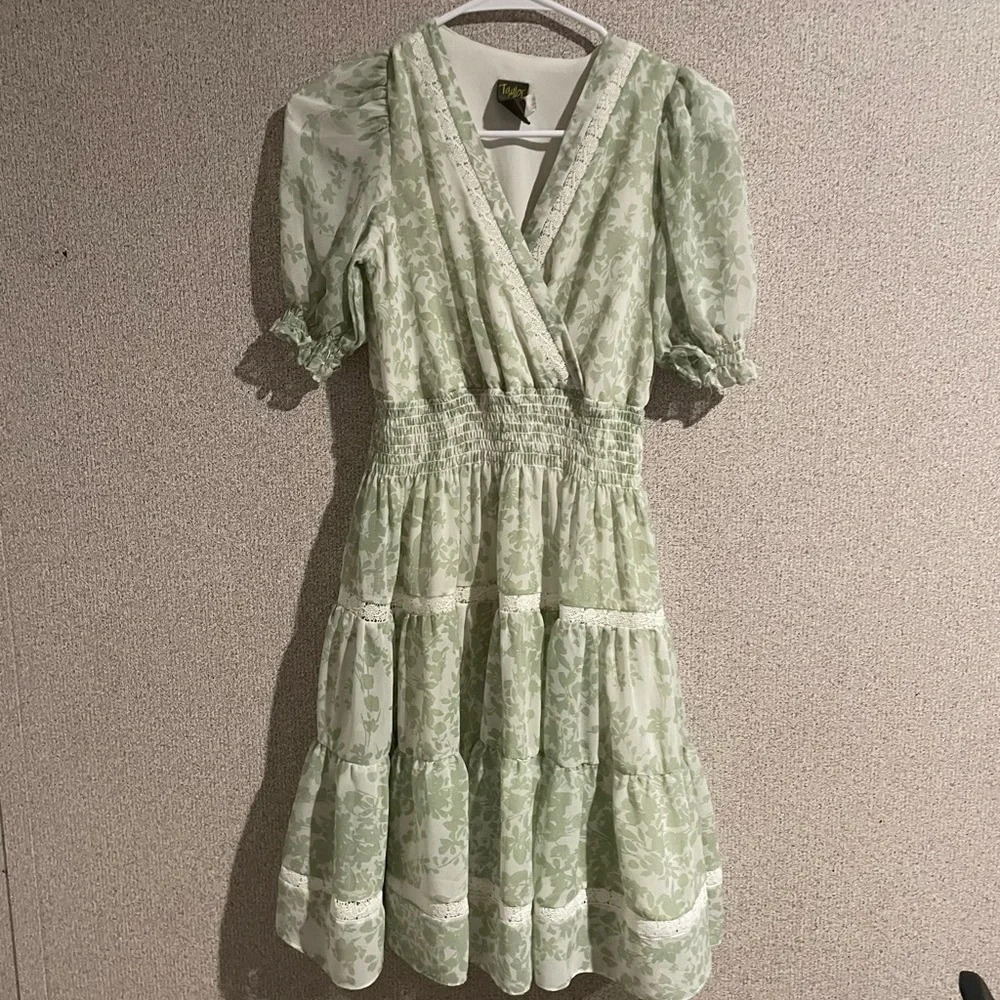 Green Taylor brand dress‎ size xs